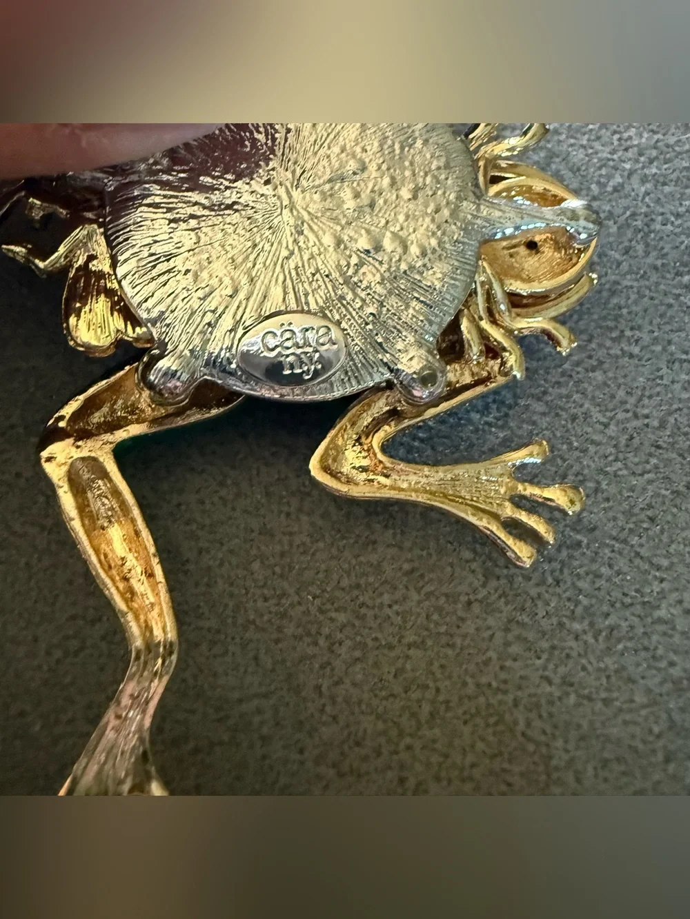 Cara NY frog pin brooch. NWT absolutely gorgeous. Bee, lady bug and grapes Gems